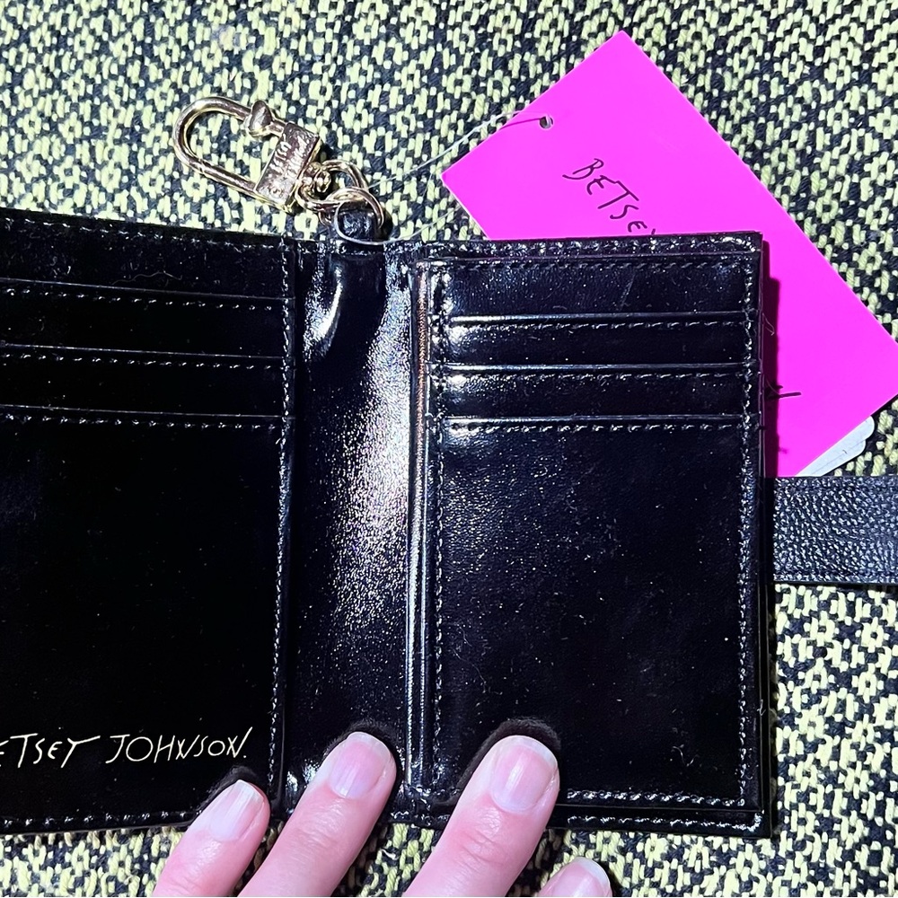 Betsy Johnson XOLEAH Wallet New With Defect Missing Snap - Picture 4 of 6